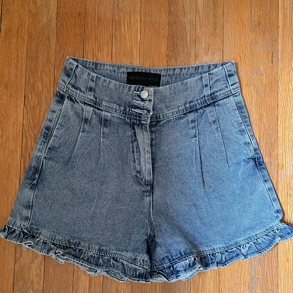 Kendall & Kylie Acid Wash Blue Denim Ruffle Shorts - Picture 3 of 5